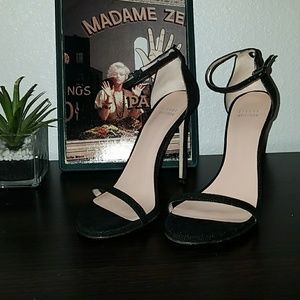 Stuart Weitzman nudist